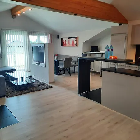 Wohlfuehlwohnung Nahe Red Bull Ring, Therme & Golfplatz Appartement Spielberg Bei Knittelfeld
