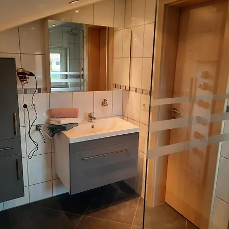 Wohlfuehlwohnung Nahe Red Bull Ring, Therme & Golfplatz Appartement *